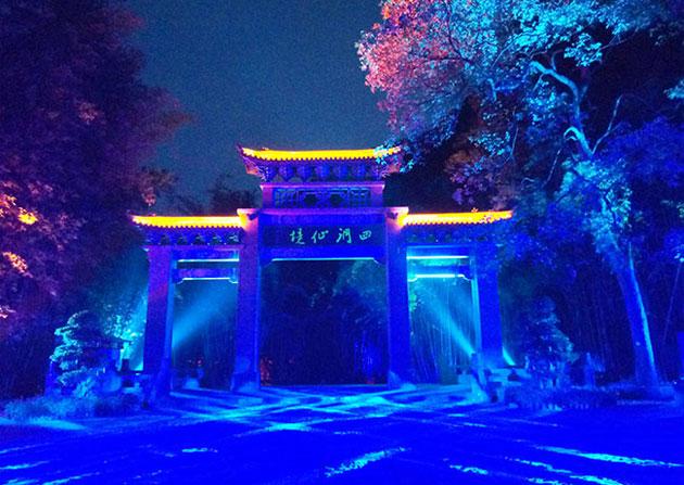 张可盈《悲惨世界》首演圆满落幕 分饰芳汀、珂赛特反响热烈获大赞